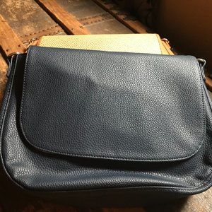 Studio Thirty-One Classic Body Pebble Purse